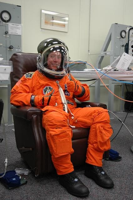 NASA image: KSC-06pd1395
