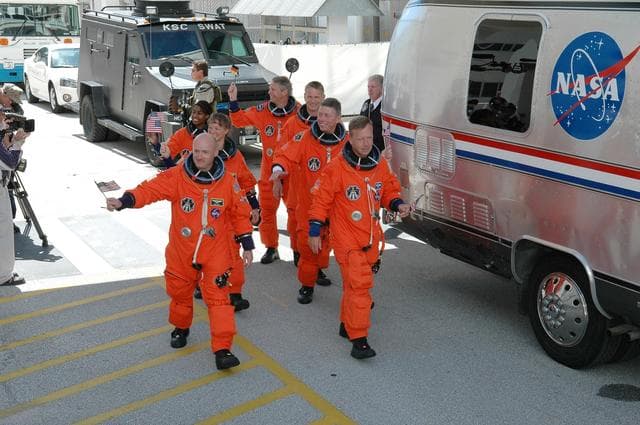 NASA image: KSC-06pd1405