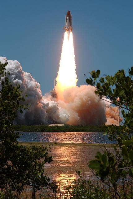 NASA image: KSC-06pd1429