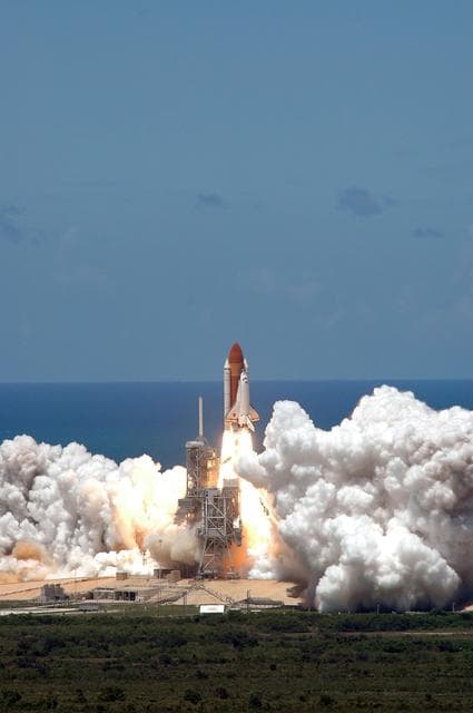 NASA image: KSC-06pd1430