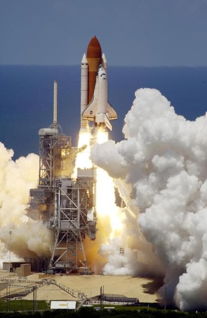NASA image: KSC-06pd1443
