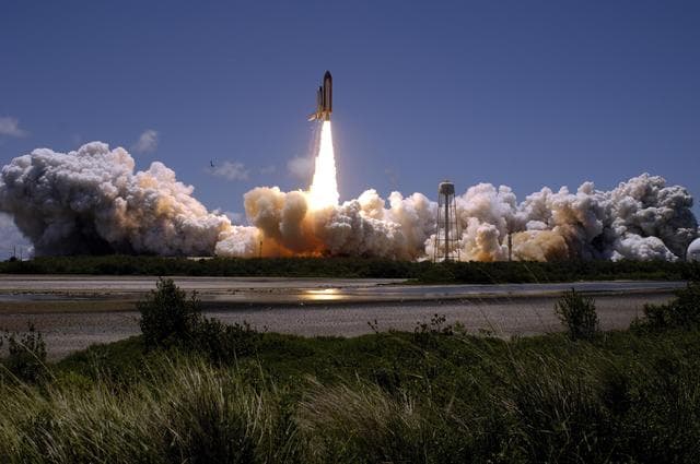 NASA image: KSC-06pd1444