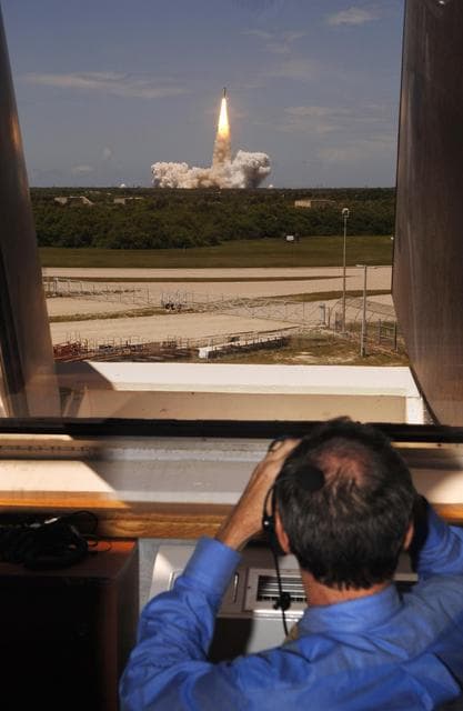 NASA image: KSC-06pd1489
