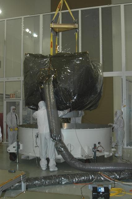 NASA image: KSC-06pd1525