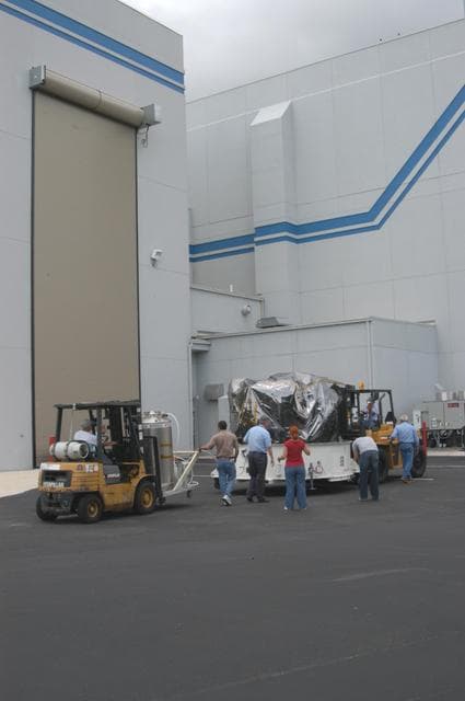 NASA image: KSC-06pd1530