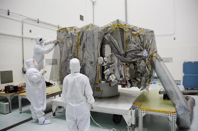 NASA image: KSC-06pd1533