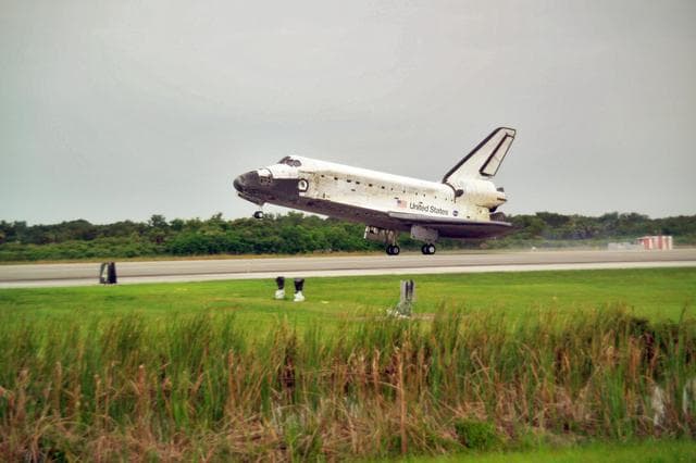 NASA image: KSC-06pd1563