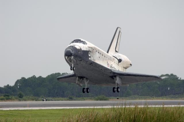 NASA image: KSC-06pd1566