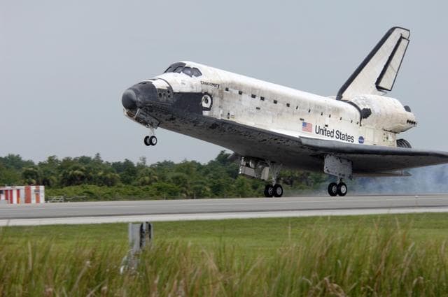 NASA image: KSC-06pd1567