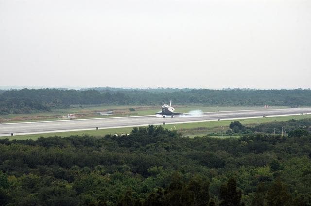 NASA image: KSC-06pd1568