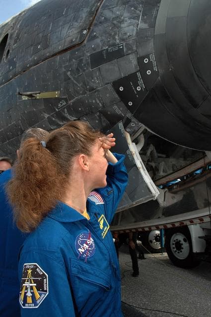 NASA image: KSC-06pd1582