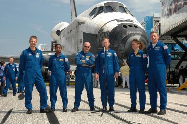 NASA image: KSC-06pd1587