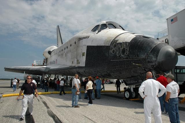 NASA image: KSC-06pd1588