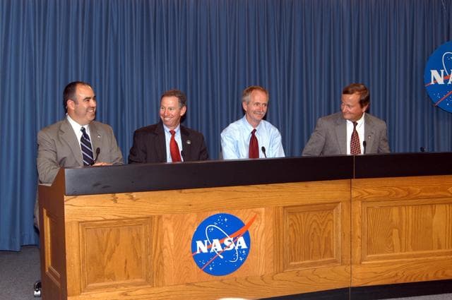 NASA image: KSC-06pd1593