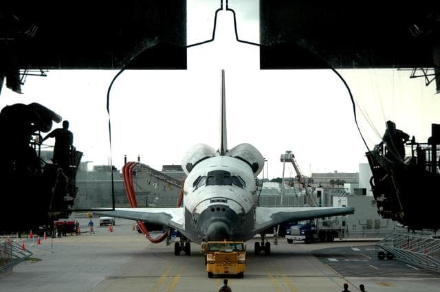 NASA image: KSC-06pd1605