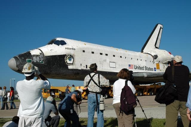 NASA image: KSC-06pd1644