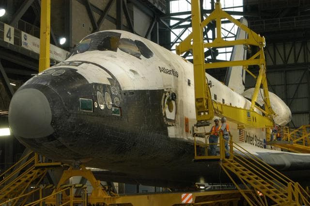 NASA image: KSC-06pd1650