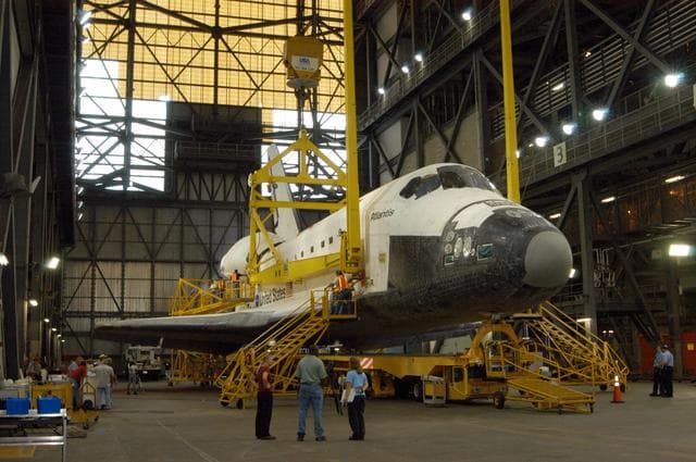 NASA image: KSC-06pd1656