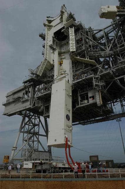 NASA image: KSC-06pd1676