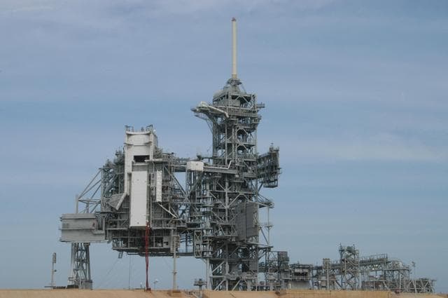 NASA image: KSC-06pd1677