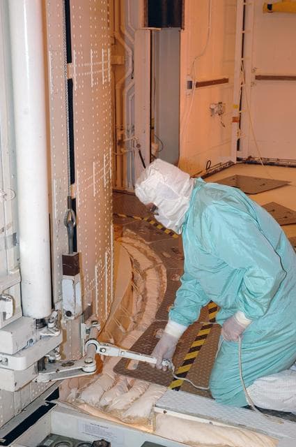 NASA image: KSC-06pd1678