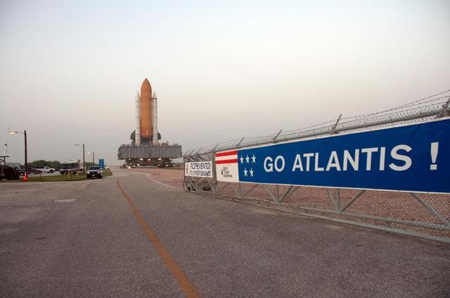 NASA image: KSC-06pd1706