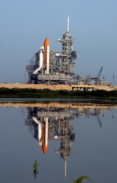 NASA image: KSC-06pd1719