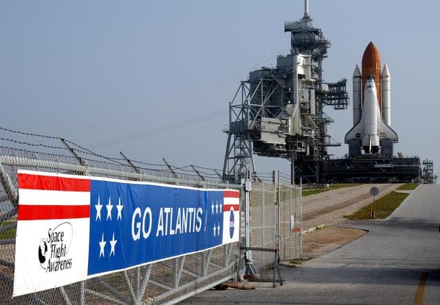 NASA image: KSC-06pd1721