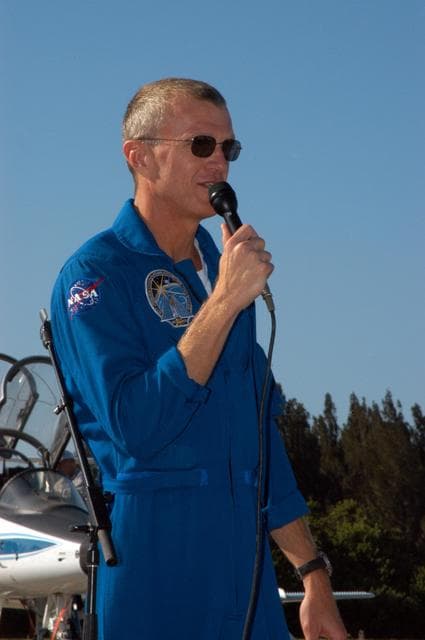 NASA image: KSC-06pd1745