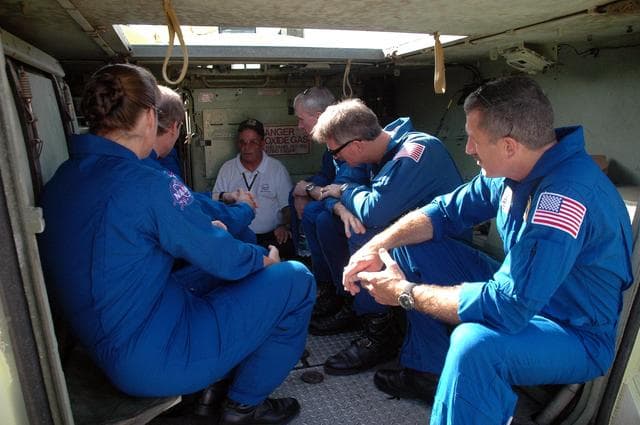 NASA image: KSC-06pd1751