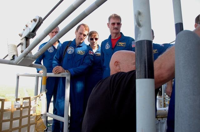 NASA image: KSC-06pd1779