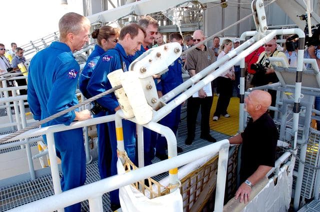 NASA image: KSC-06pd1780