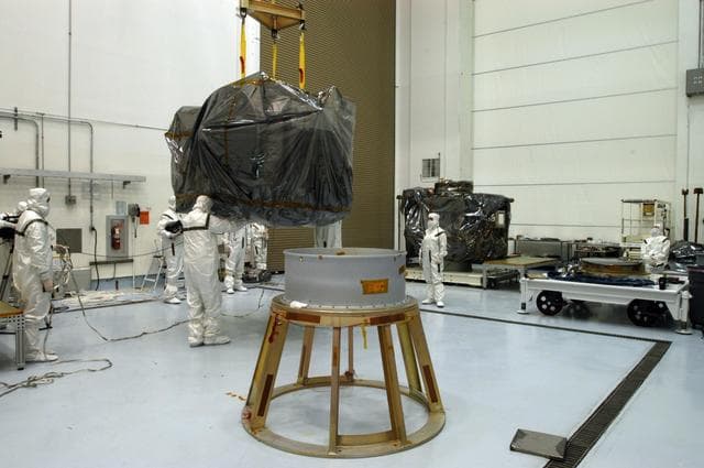 NASA image: KSC-06pd1795