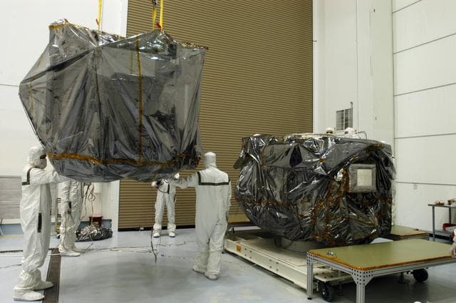 NASA image: KSC-06pd1796
