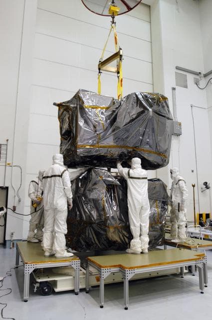 NASA image: KSC-06pd1798