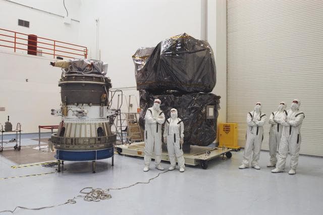 NASA image: KSC-06pd1802