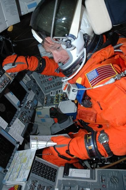NASA image: KSC-06pd1823