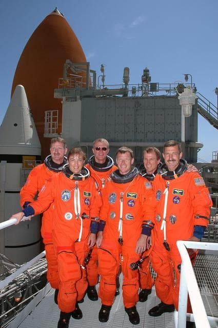 NASA image: KSC-06pd1838