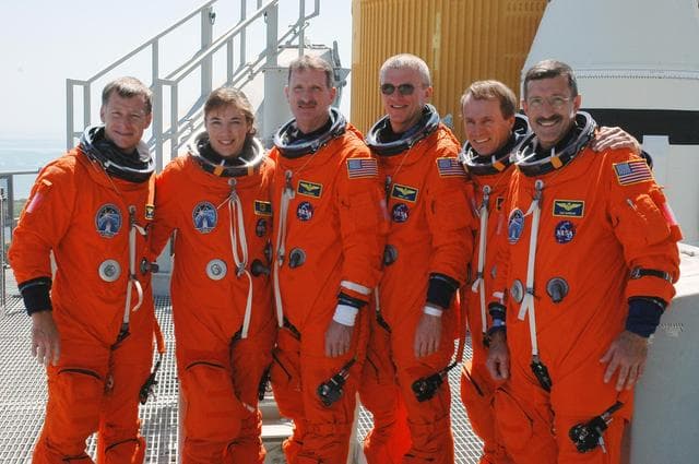 NASA image: KSC-06pd1840