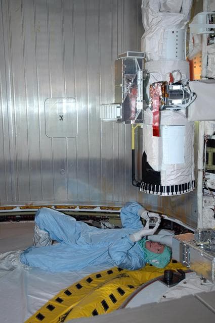 NASA image: KSC-06pd1842