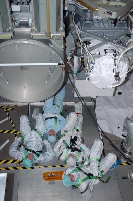 NASA image: KSC-06pd1852