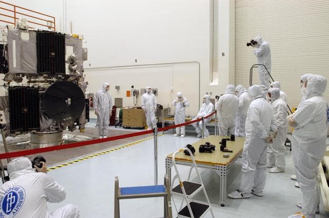 NASA image: KSC-06pd1864