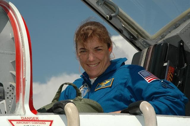 NASA image: KSC-06pd1893