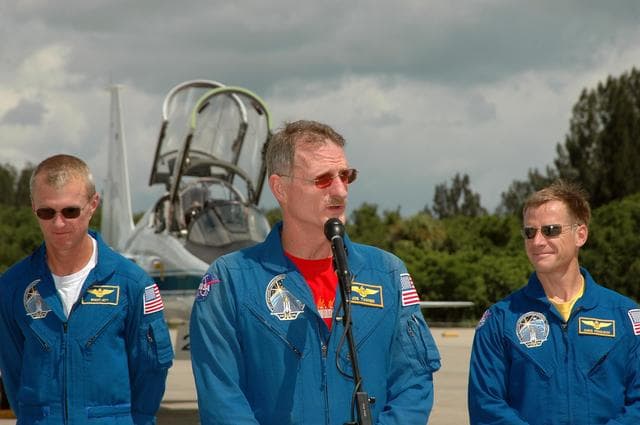 NASA image: KSC-06pd1898