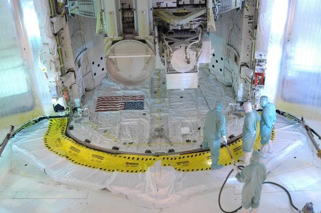 NASA image: KSC-06pd1901