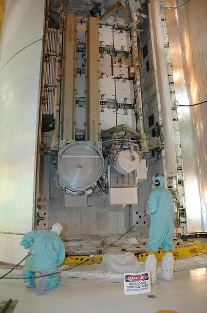 NASA image: KSC-06pd1916