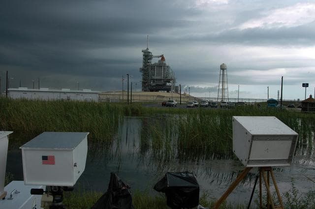 NASA image: KSC-06pd1940