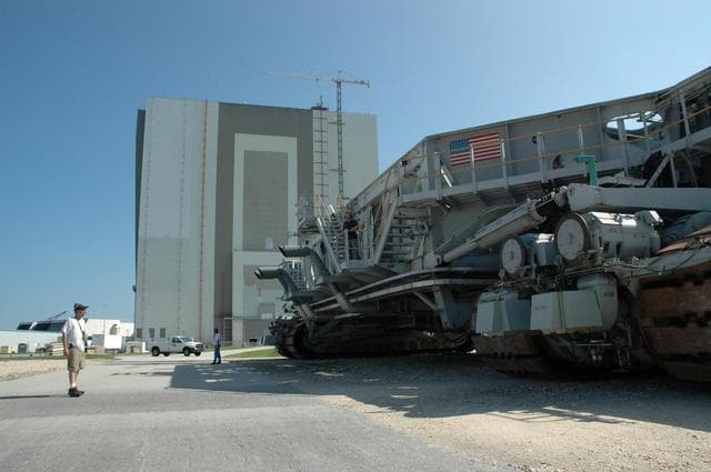 NASA image: KSC-06pd1949
