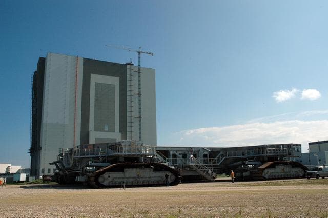 NASA image: KSC-06pd1952