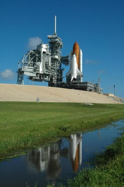 NASA image: KSC-06pd1966